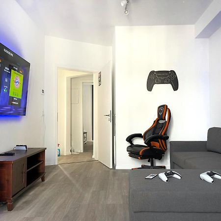 Jaybnb - Gaming Apartment Ps5 65 Zoll 4K Tv Wohnung Mit Balkon Dortmund Exteriör bild